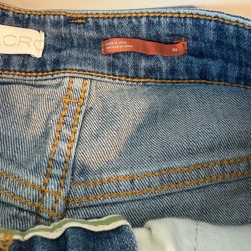 Pilcro Classic Distressed Women's Denim Shorts - Light Blue - Picture 3 of 5